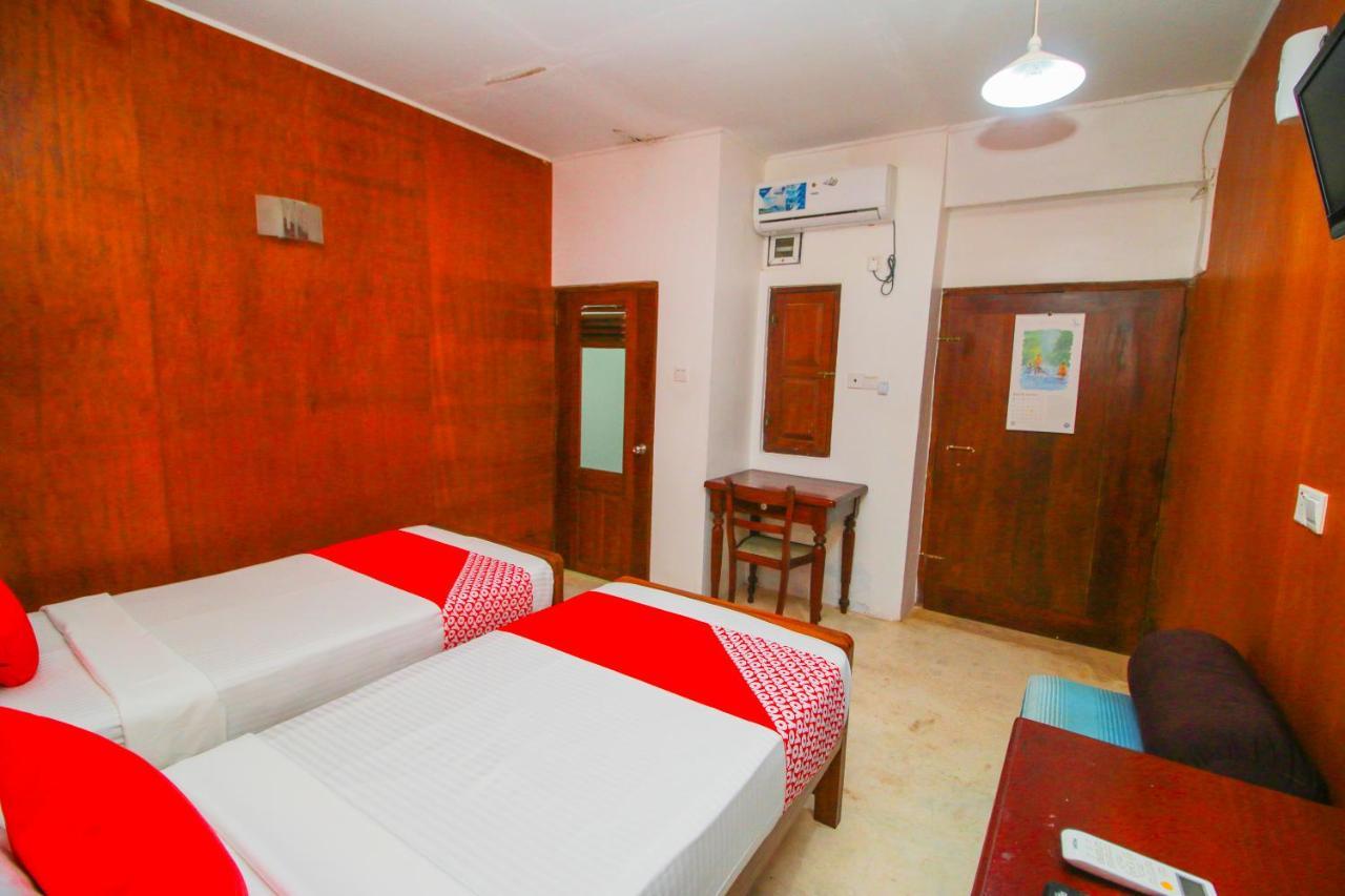 Hotel Nawathana Матара Екстериор снимка