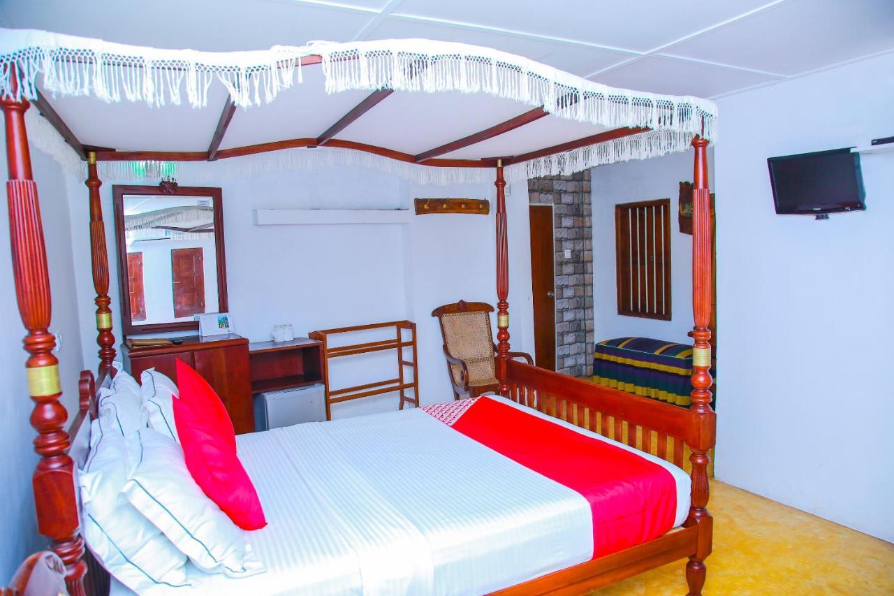 Hotel Nawathana Матара Екстериор снимка
