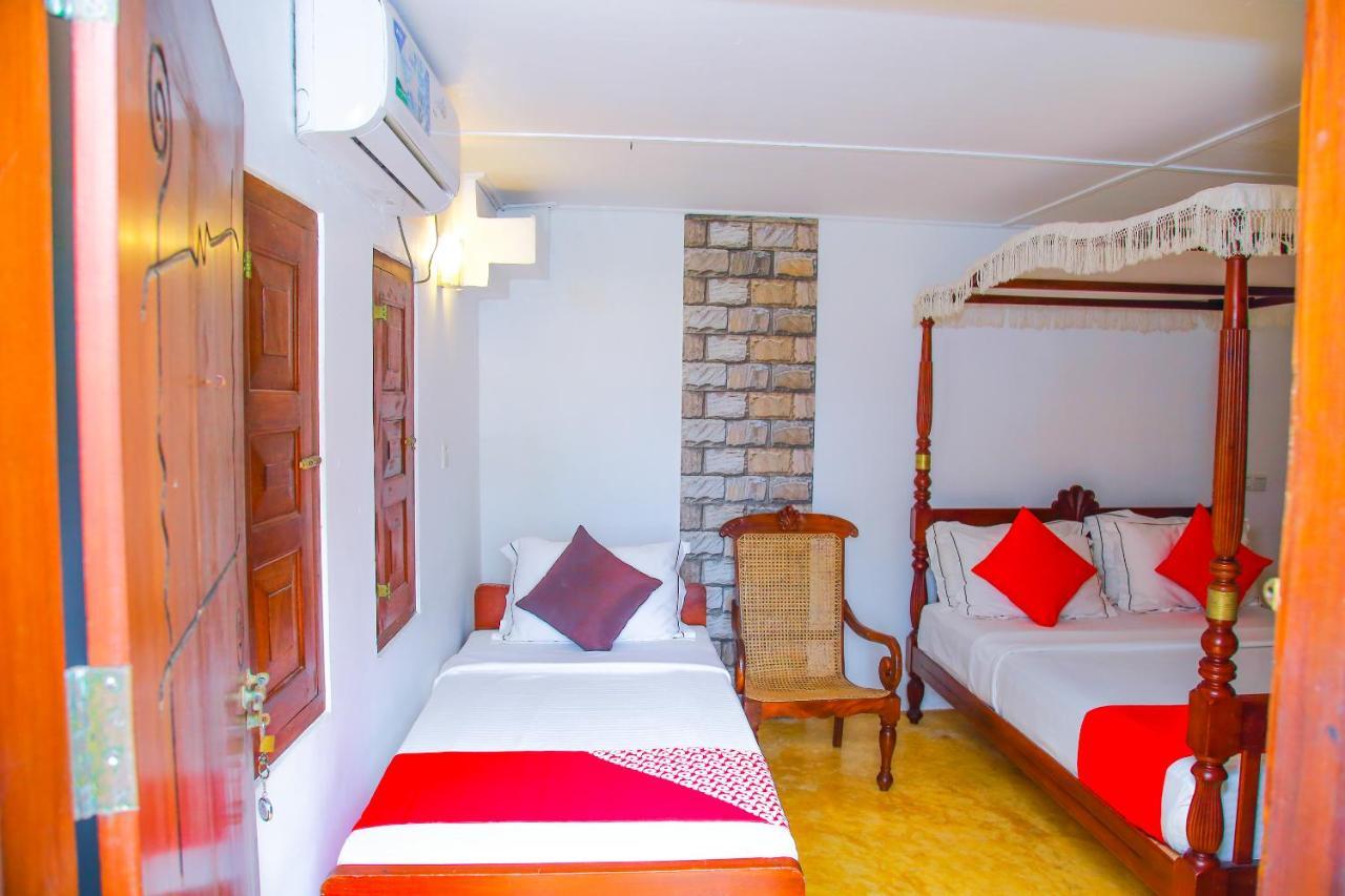 Hotel Nawathana Матара Екстериор снимка