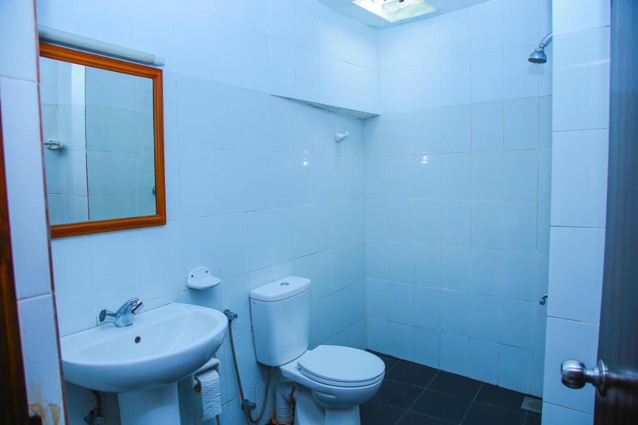 Hotel Nawathana Матара Екстериор снимка