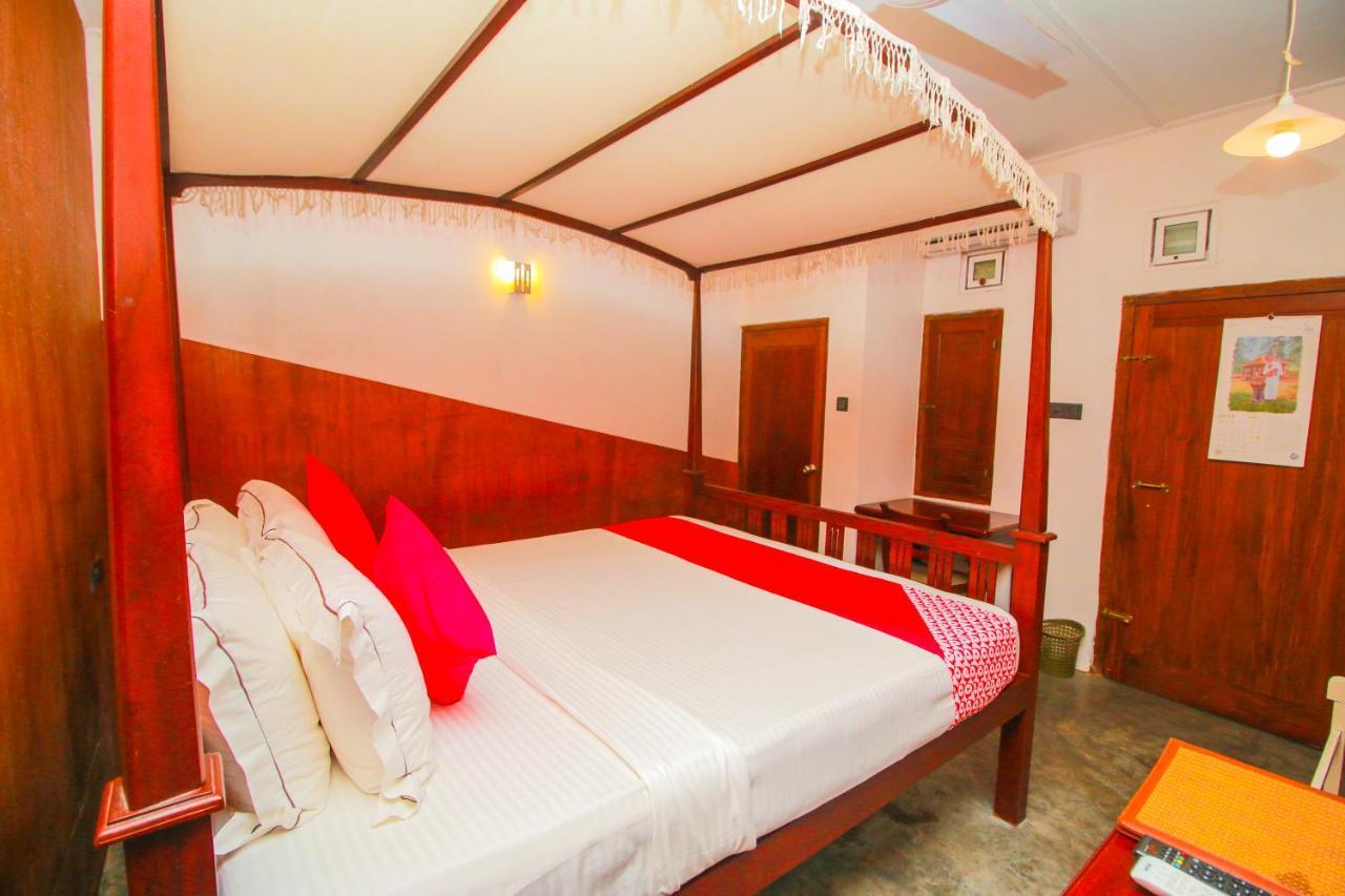 Hotel Nawathana Матара Екстериор снимка